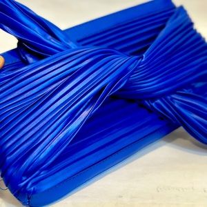 VIBRANT BLUE STATEMENT PIECE💙💙